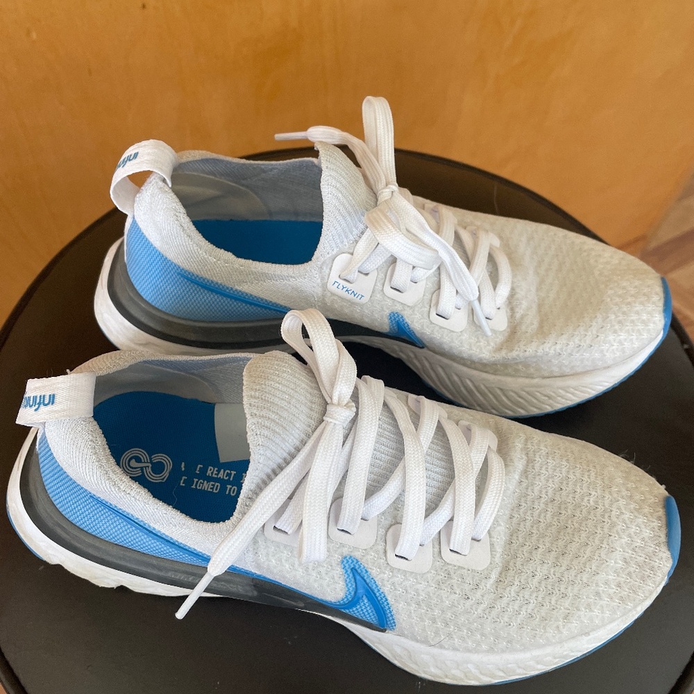 Women’s flynit Nike react running shoes